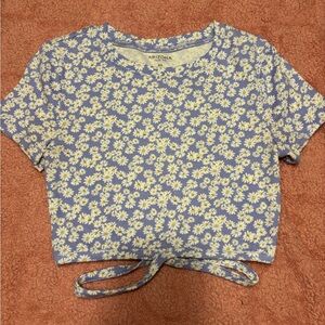 Arizona Jean Company Women's purple Floral Crop Top